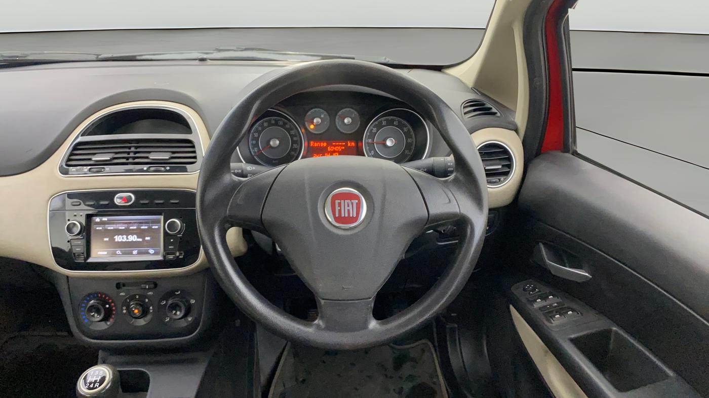 2016 Fiat Punto EVO DYNAMIC 1.2, Petrol, Manual, 60,364 km, Steering Wheel Close Up