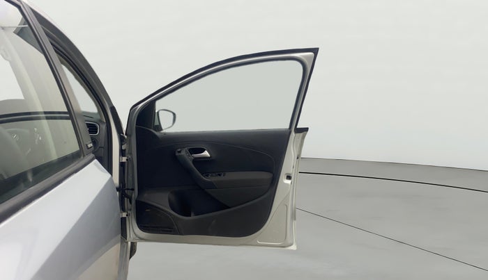 2017 Volkswagen Polo HIGHLINE1.2L, Petrol, Manual, 53,792 km, RHS Front Door