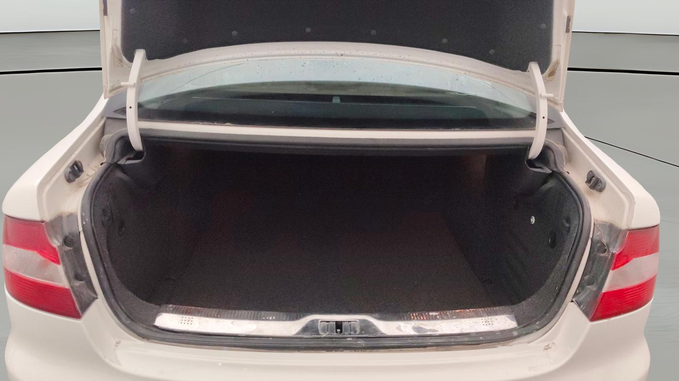 2013 Skoda Superb ELEGANCE 2.0 TDI CR AT, Diesel, Automatic, 68,183 km, Boot Open Zoomed View