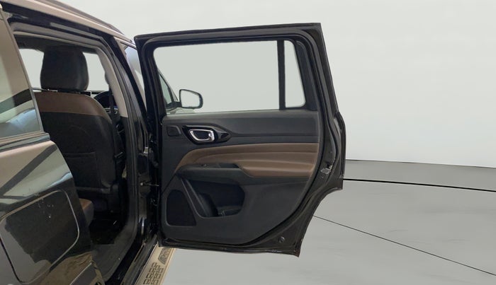 2022 Jeep MERIDIAN LIMITED (O) 4X4 AT, Diesel, Automatic, 18,482 km, RHS Rear Door