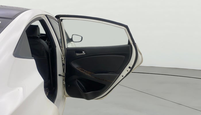 2016 Hyundai Verna 1.6 VTVT SX, Petrol, Manual, 1,13,295 km, RHS Rear Door