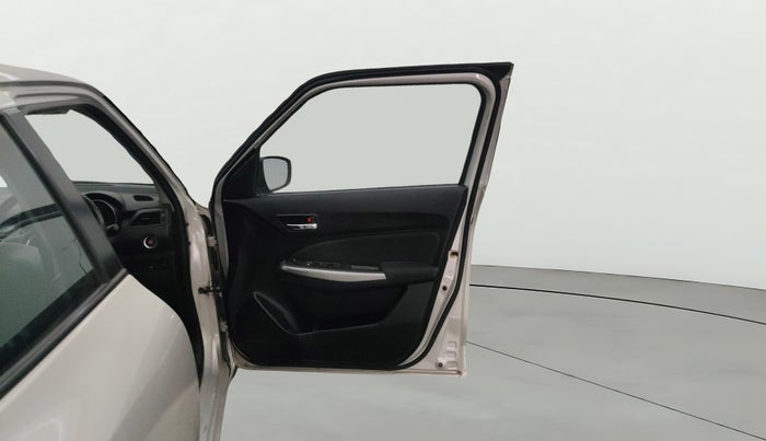 2018 Maruti Swift ZXI PLUS, Petrol, Manual, 56,806 km, RHS Front Door
