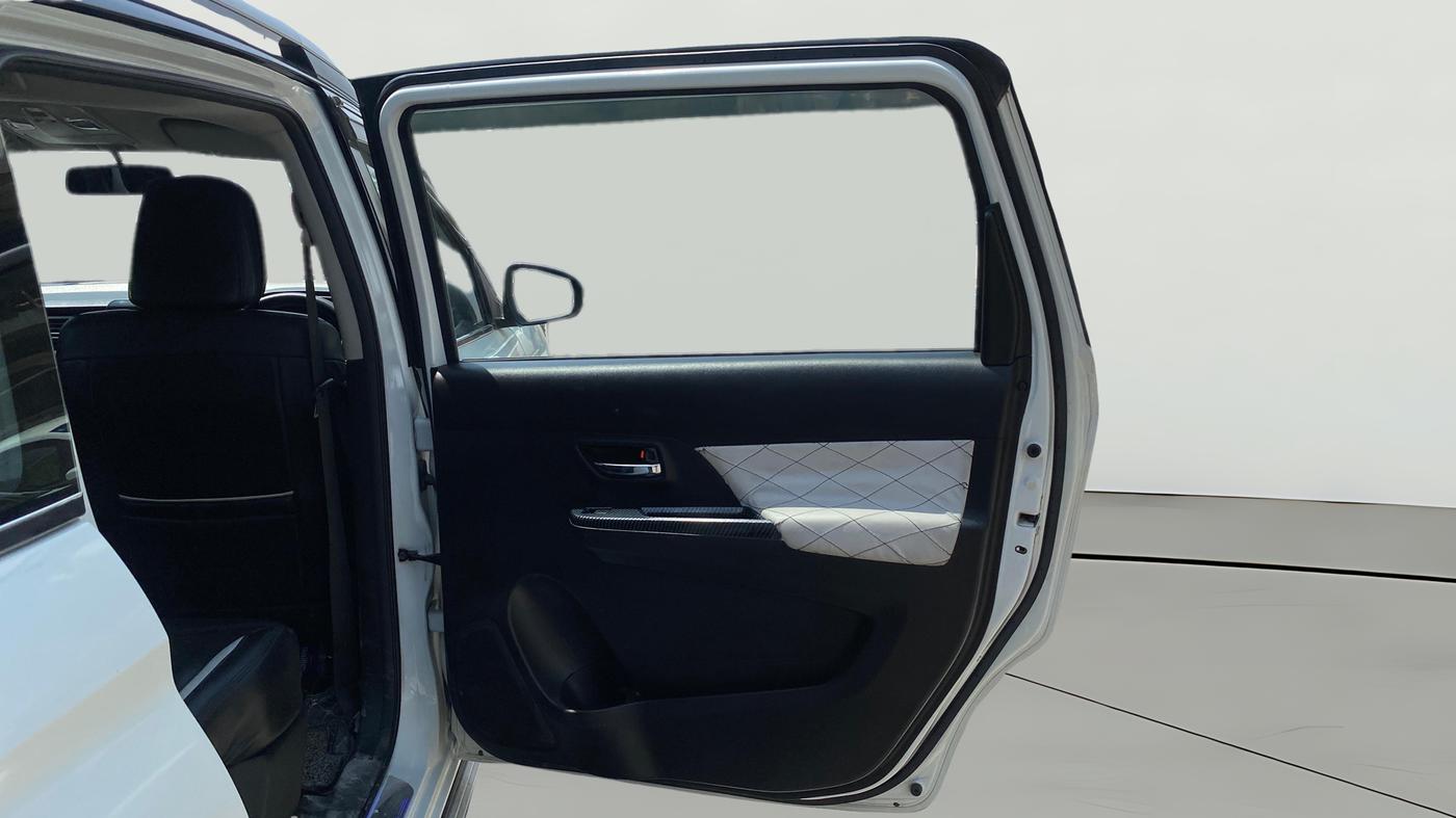 2023 Maruti XL6 ZETA CNG, CNG, Manual, 1,03,816 km, RHS Rear Door