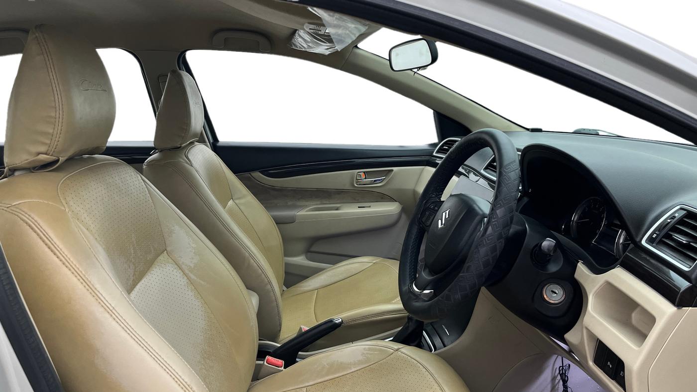 2016 Maruti Ciaz VXI+AT, Petrol, Automatic, 45,750 km, Right Side Front Door Cabin
