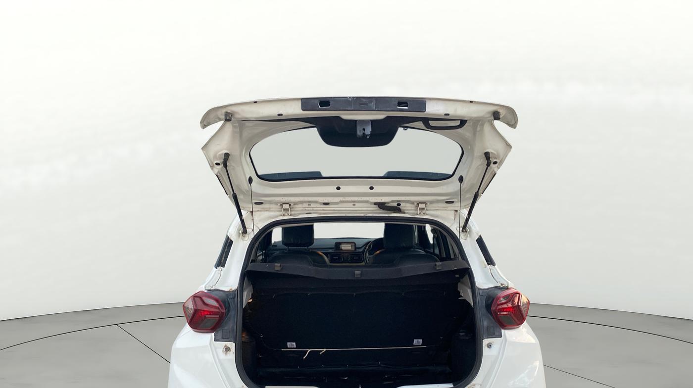 2022 Tata PUNCH ADVENTURE MT, Petrol, Manual, 29,257 km, Boot Door Open