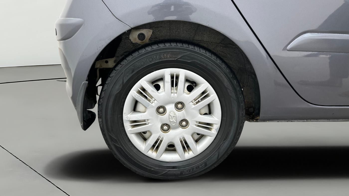 2014 Hyundai i10 MAGNA 1.1, Petrol, Manual, 68,803 km, Right Rear Wheel