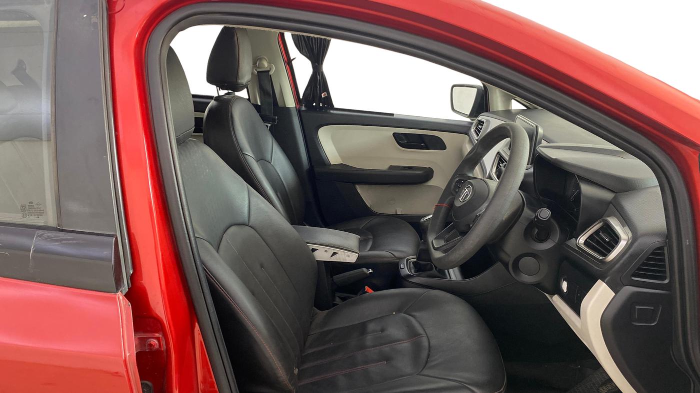 2021 Tata ALTROZ XT PETROL, Petrol, Manual, 51,137 km, Right Side Front Door Cabin