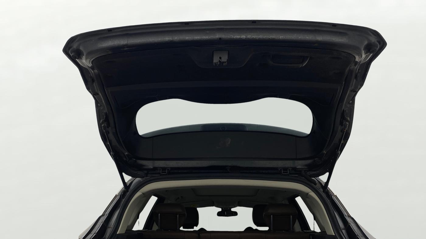 2021 Tata Harrier XZA PLUS 2.0L, Diesel, Automatic, 89,340 km, Boot Door Open