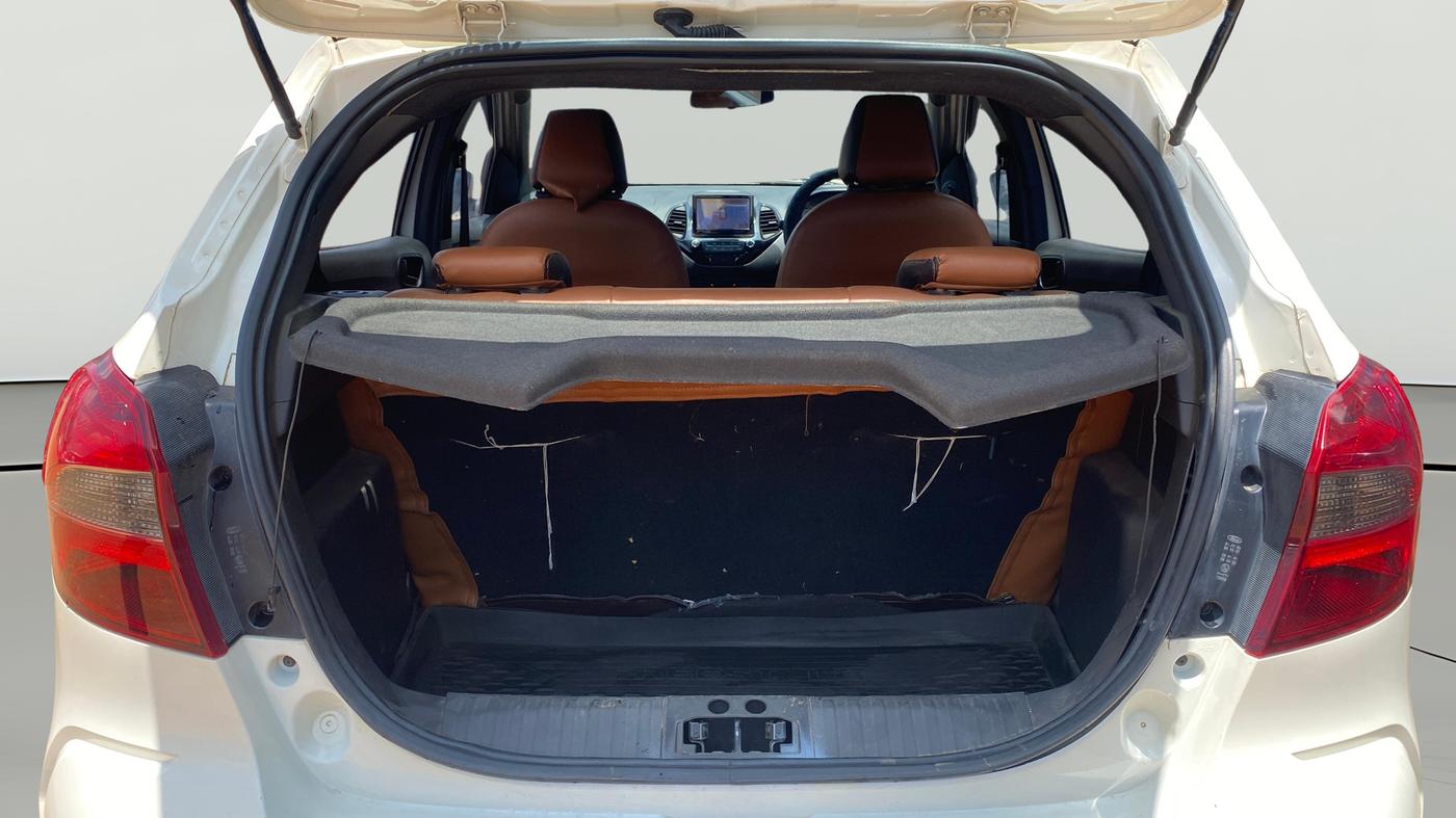 2020 Ford FREESTYLE TITANIUM 1.2 PETROL, Petrol, Manual, 35,007 km, Boot Open Zoomed View