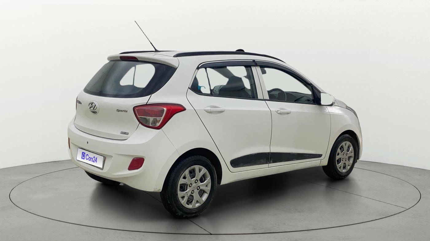 2015 Hyundai Grand i10 SPORTZ 1.2 KAPPA VTVT, Petrol, Manual, 30,336 km, Right Back Diagonal