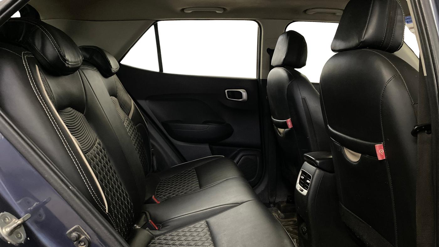 2020 Hyundai VENUE SX 1.0 TURBO IMT, Petrol, Manual, 1,19,424 km, Right Side Rear Door Cabin