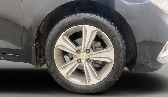 2018 Hyundai Verna 1.6 SX (O) CRDI MT, Diesel, Manual, 1,34,560 km, Right Front Wheel