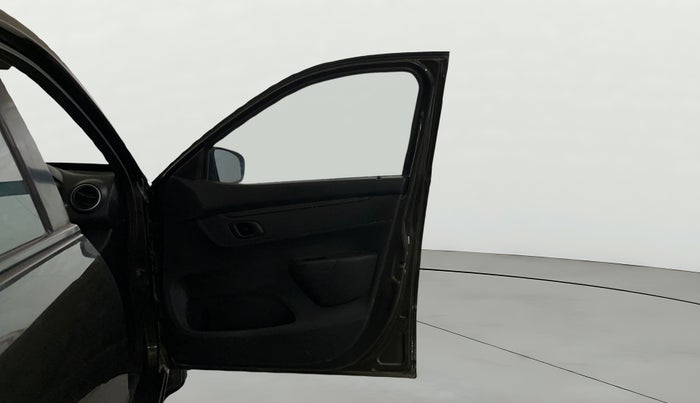 2018 Renault Kwid RXL, Petrol, Manual, 72,311 km, RHS Front Door