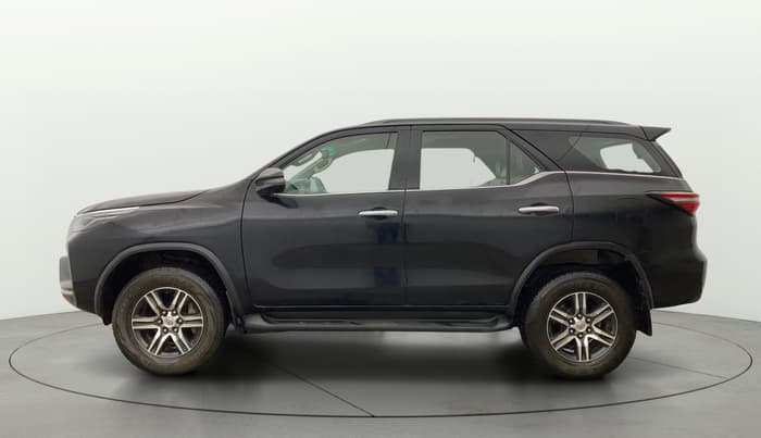 2021 Toyota Fortuner 2.8 4X2 MT, Diesel, Manual, 79,874 km, Left Side