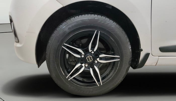 2015 Hyundai Xcent S 1.2, Petrol, Manual, 1,00,172 km, Left Front Wheel