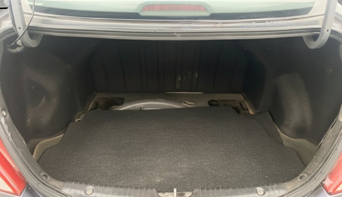 2013 Hyundai Verna FLUIDIC 1.6 VTVT SX, Petrol, Manual, 61,425 km, Boot Open Zoomed View