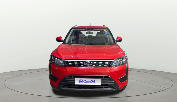 2020 Mahindra XUV300 W6 1.2 PETROL, Petrol, Manual, 33,270 km, Front