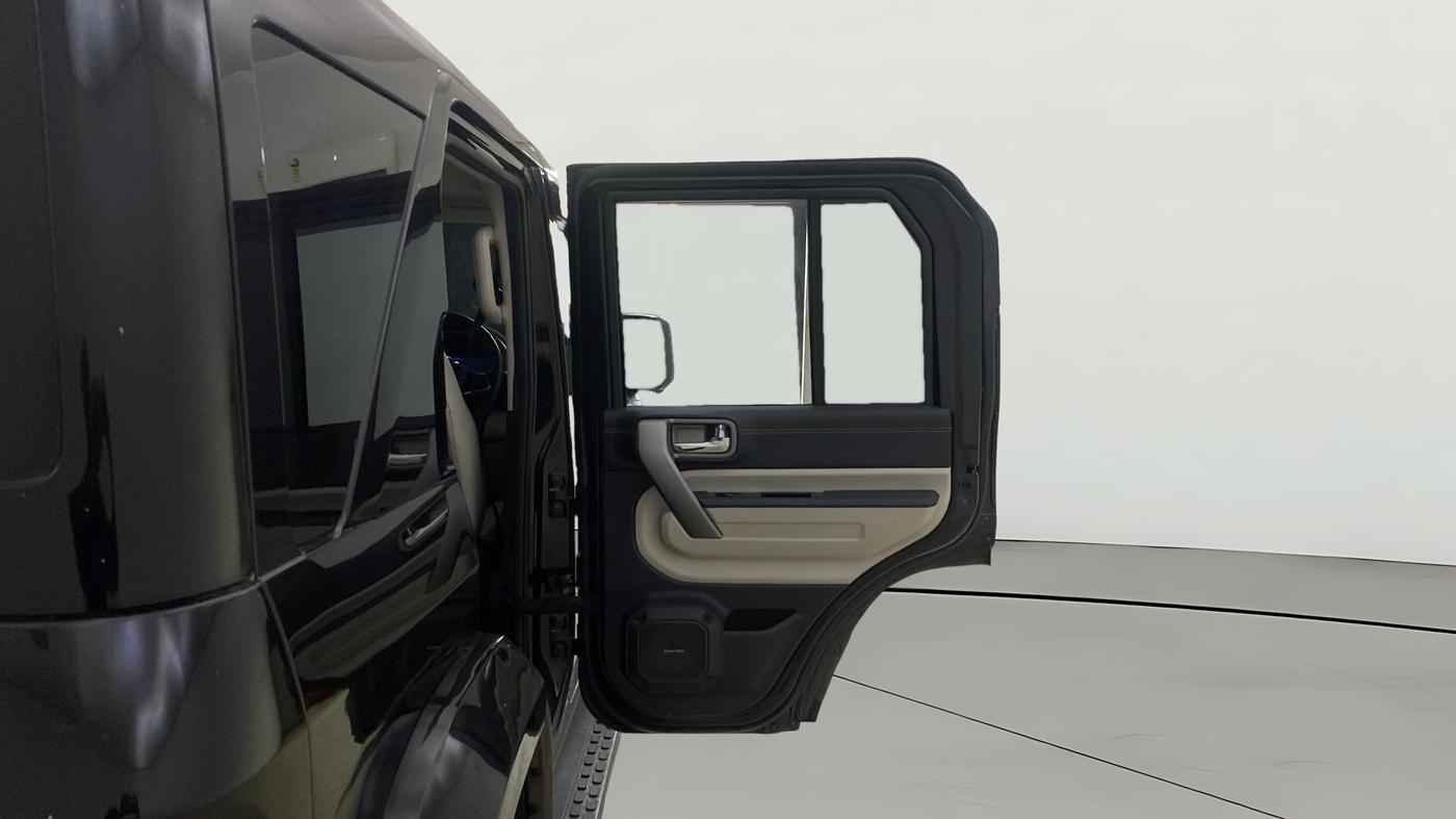 2025 Mahindra Thar Roxx AX7 L Diesel AT 2WD, Diesel, Automatic, 7,502 km, RHS Rear Door