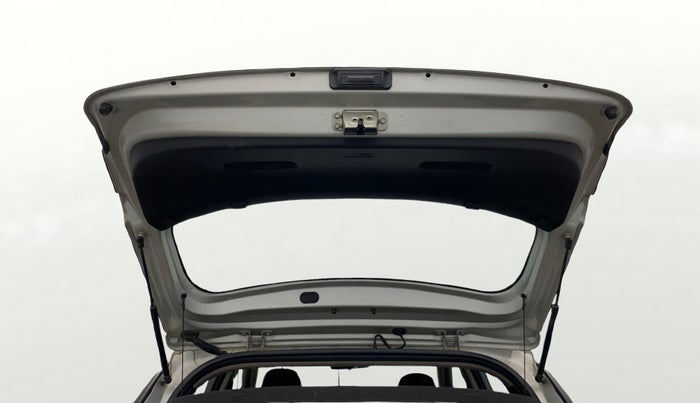 2016 Hyundai Elite i20 ASTA 1.2 (O), Petrol, Manual, 69,350 km, Boot Door Open