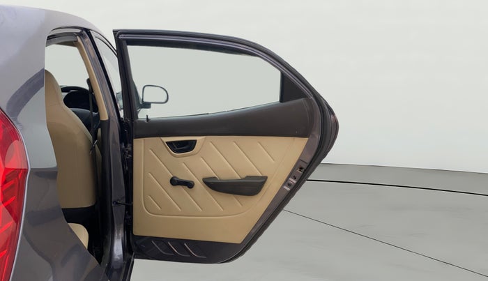 2018 Hyundai Eon ERA +, Petrol, Manual, 1,05,804 km, RHS Rear Door