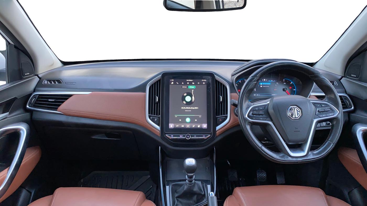 2021 MG HECTOR PLUS SHARP 1.5 PETROL TURBO HYBRID MT 6-STR, Petrol, Manual, 40,877 km, Dashboard
