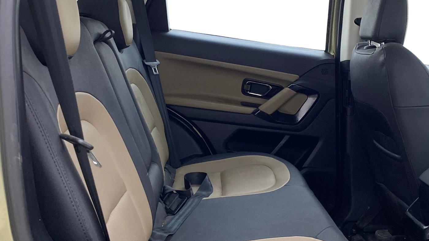 2022 Tata Harrier XZ PLUS 2.0L KAZIRANGA, Diesel, Manual, 80,821 km, Right Side Rear Door Cabin