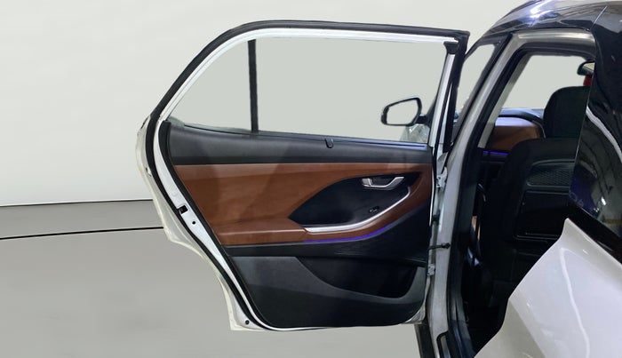 2023 Hyundai ALCAZAR PRESTIGE 1.5 TURBO PETROL MT 7STR, Petrol, Manual, 7,467 km, LHS Rear Door