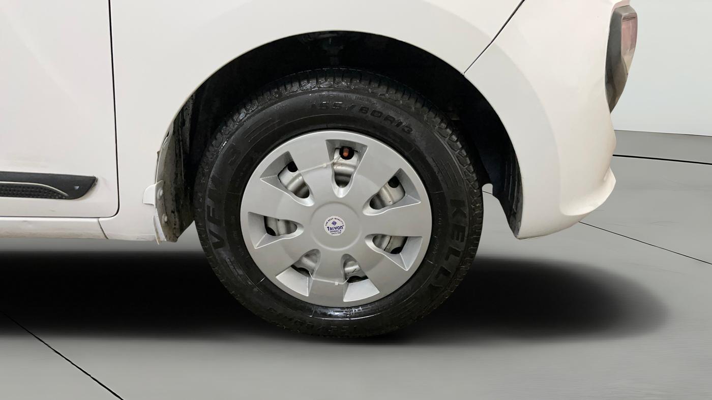 2021 Hyundai NEW SANTRO SPORTZ EXECUTIVE MT CNG, CNG, Manual, 43,476 km, Right Front Wheel
