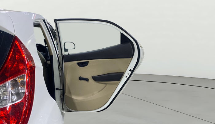 2017 Hyundai Eon ERA +, Petrol, Manual, 32,147 km, RHS Rear Door