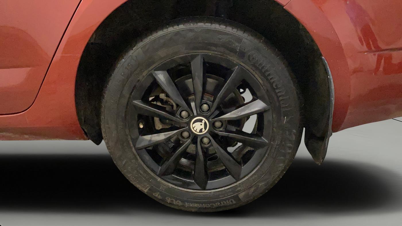 2017 Skoda Octavia STYLE PLUS AT 1.8 TSI, Petrol, Automatic, 47,241 km, Left Rear Wheel