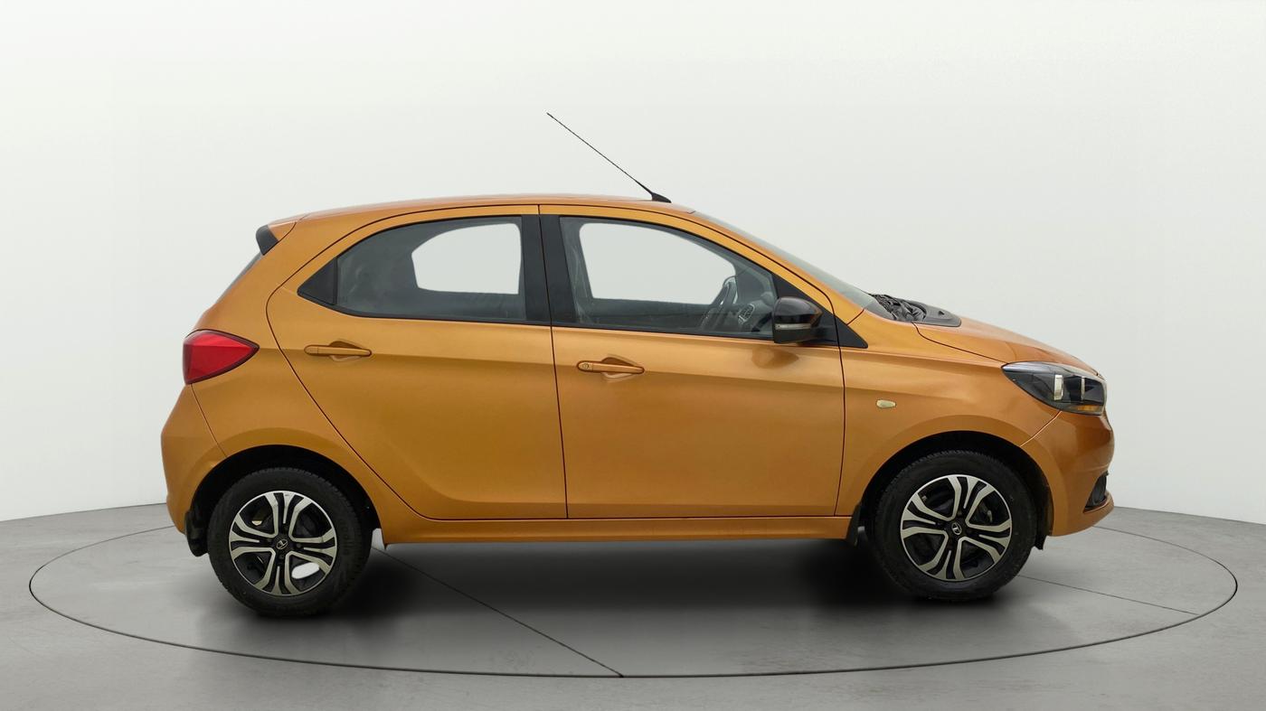 2016 Tata Tiago XT DIESEL, Diesel, Manual, 35,498 km, Right Side View