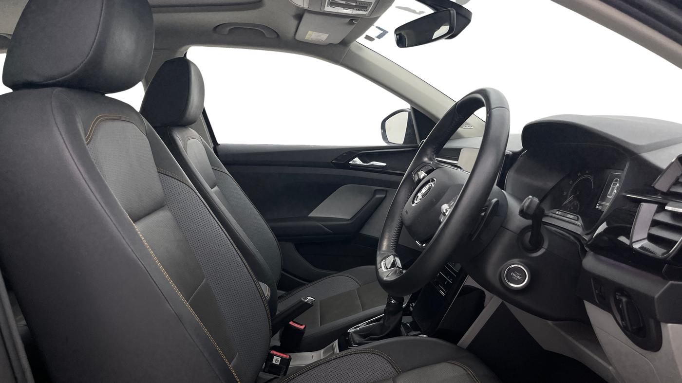 2021 Skoda KUSHAQ STYLE 1.0L TSI AT, Petrol, Automatic, 38,231 km, Right Side Front Door Cabin