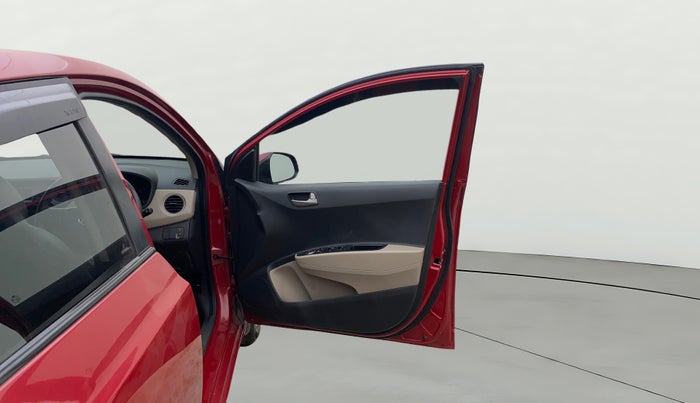 2015 Hyundai Xcent S (O) 1.2, Petrol, Manual, 47,216 km, RHS Front Door