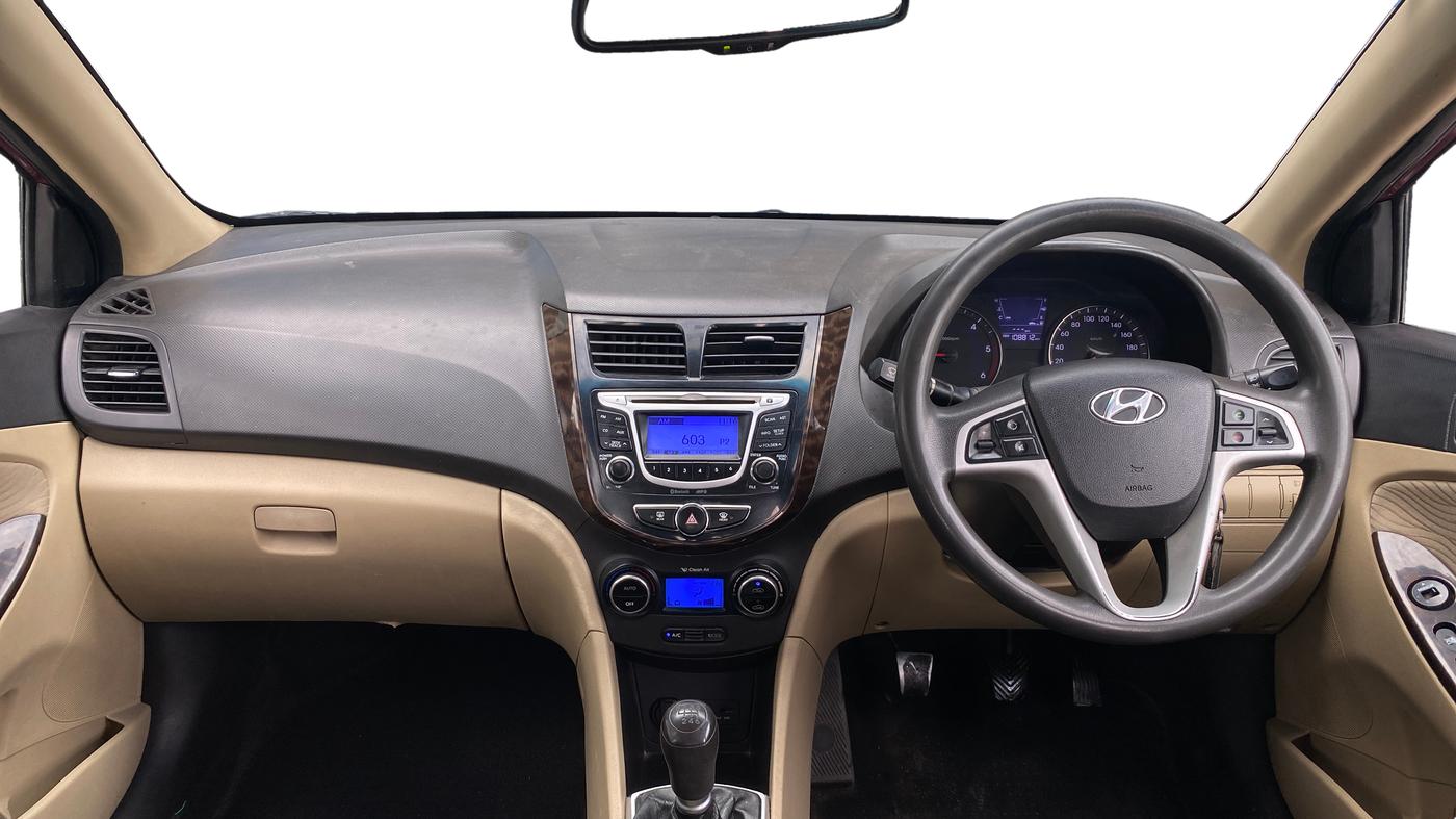 2015 Hyundai Verna FLUIDIC 1.6 CRDI EX, Diesel, Manual, 1,09,225 km, Dashboard