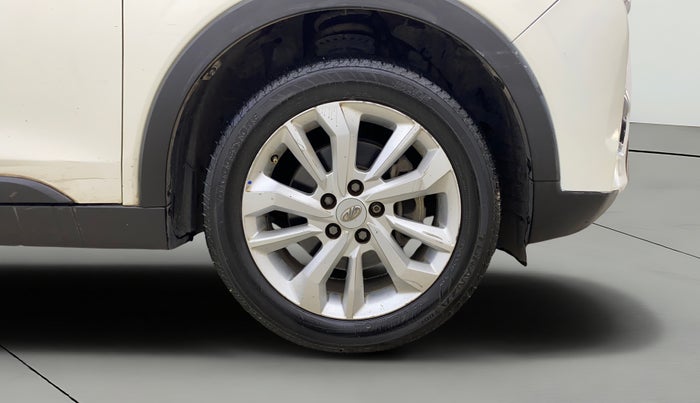 2019 Mahindra XUV300 W8 1.2 PETROL, Petrol, Manual, 82,081 km, Right Front Wheel