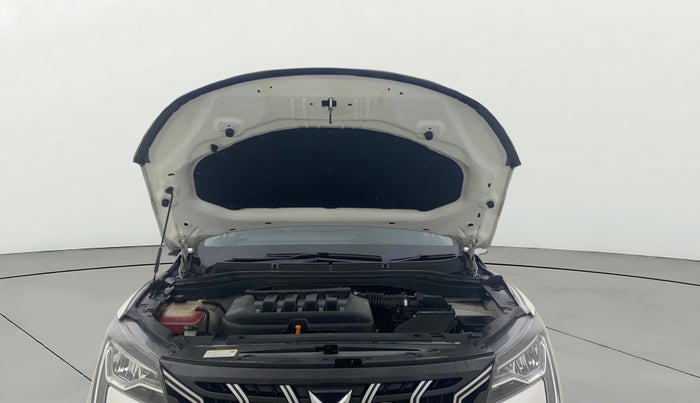 2022 Mahindra XUV700 AX 7 LUXURY P AT 7 STR, Petrol, Automatic, 38,547 km, Open Bonet