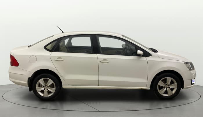 2017 Skoda Rapid AMBITION 1.6 MPI MT, Petrol, Manual, 69,685 km, Right Side View