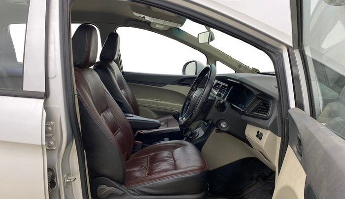 2019 Mahindra MARAZZO M4 8 STR, Diesel, Manual, 77,565 km, Right Side Front Door Cabin