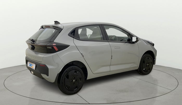 2025 Tata ALTROZ Creative S Petrol 5AMT, Petrol, Automatic, 185 km, Right Back Diagonal
