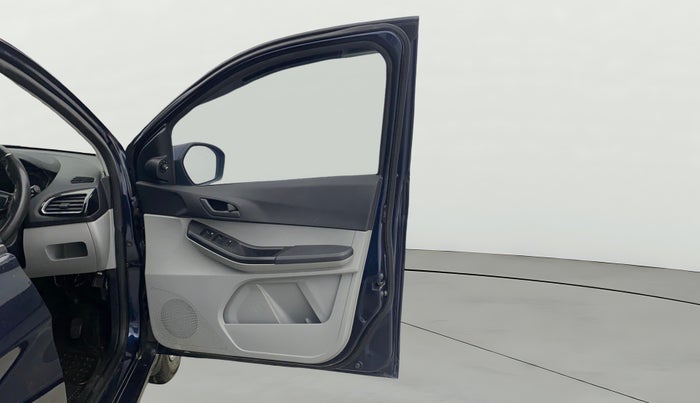2021 Tata Tiago XT (O) PETROL, Petrol, Manual, 27,695 km, RHS Front Door