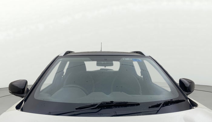 2021 Nissan MAGNITE XV TURBO CVT, Petrol, Automatic, 33,105 km, Front Windshield