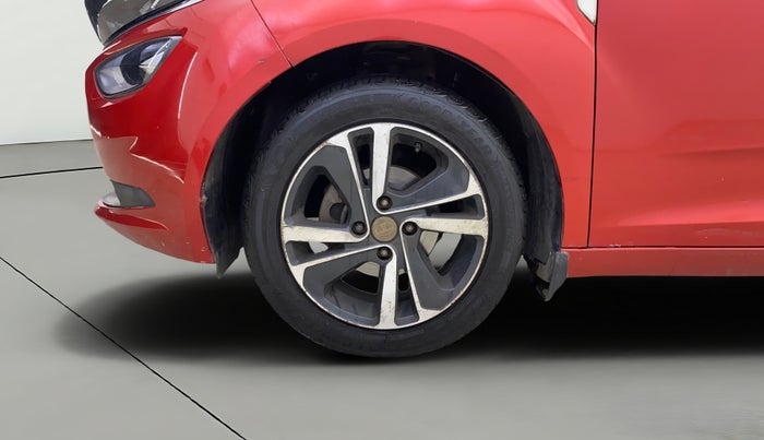 2020 Tata ALTROZ XZ DIESEL, Diesel, Manual, 1,10,054 km, Left Front Wheel