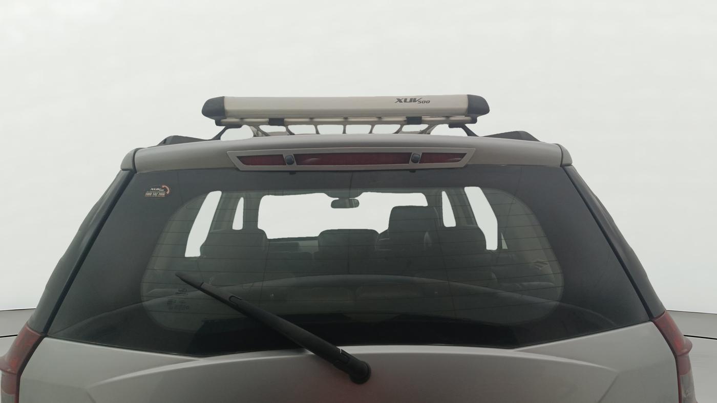 2013 Mahindra XUV500 W8, Diesel, Manual, 1,40,932 km, Rear Windshield