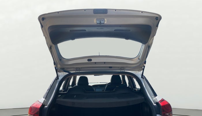 2017 Hyundai Elite i20 ASTA 1.2, Petrol, Manual, 54,347 km, Boot Door Open