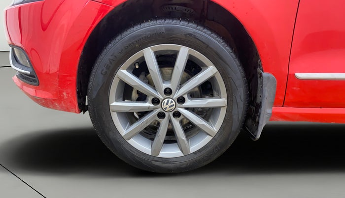 2019 Volkswagen Polo HIGHLINE PLUS 1.0, Petrol, Manual, 70,490 km, Left Front Wheel