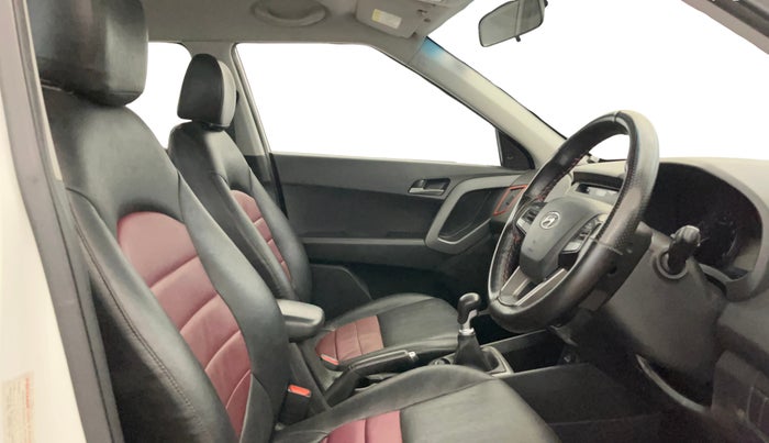 2016 Hyundai Creta SX PLUS 1.6 PETROL, Petrol, Manual, 28,624 km, Right Side Front Door Cabin