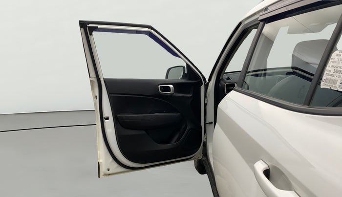 2022 Hyundai VENUE SX 1.0 TURBO, Petrol, Manual, 30,189 km, LHS Front Door