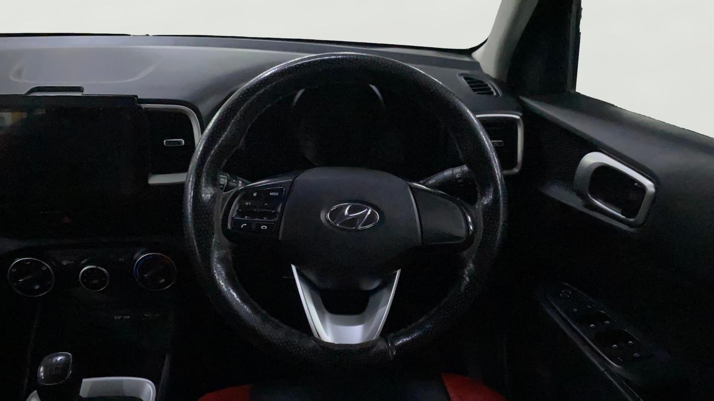 2022 Hyundai VENUE S 1.2, Petrol, Manual, 74,132 km, Steering Wheel Close Up