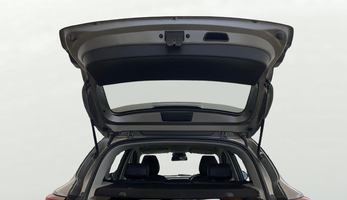 2022 MG ASTOR SUPER 1.5 MT, Petrol, Manual, 54,601 km, Boot Door Open