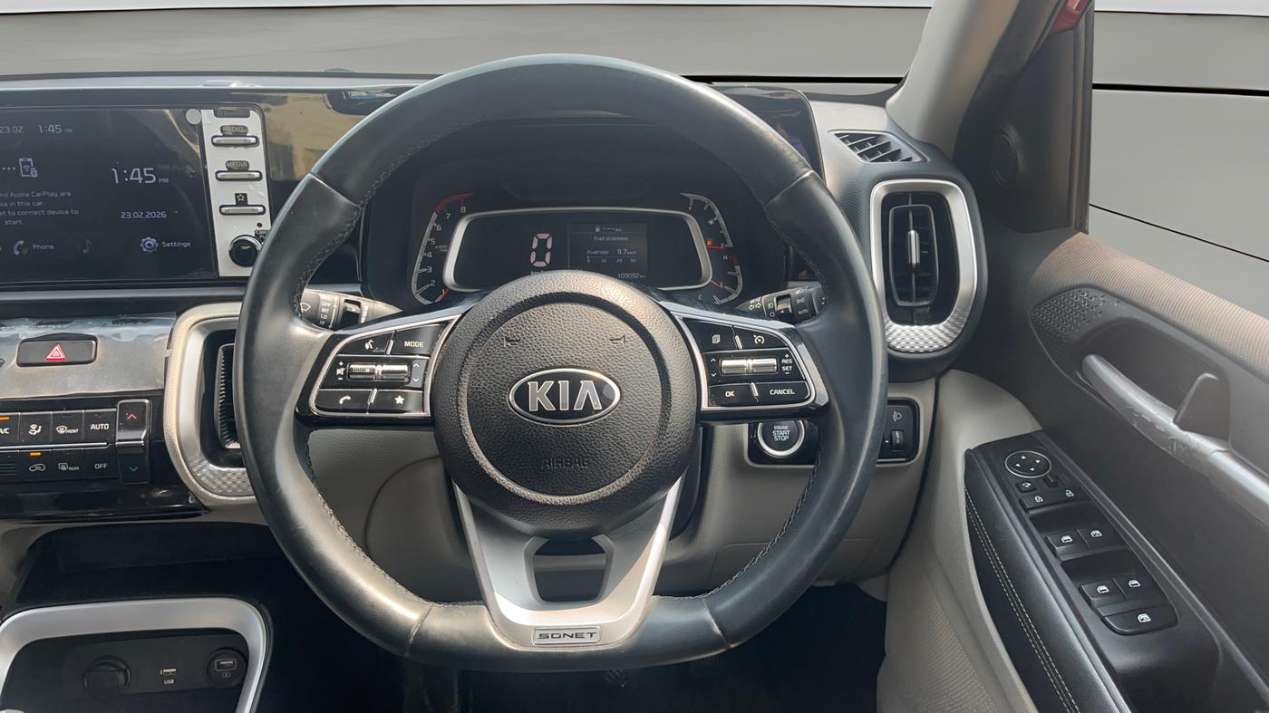 2020 KIA SONET HTX 1.0 IMT, Petrol, Manual, 1,09,076 km, Steering Wheel Close Up